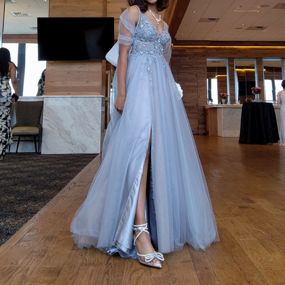 Junior prom dress and what it to make someone else happy